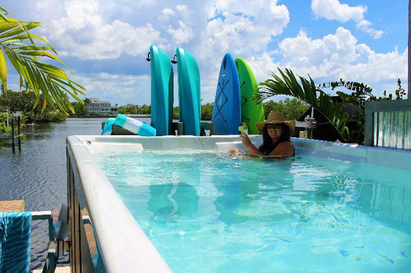 Latitude 26 Waterfront Boutique Resort - Bonita Springs Exterior foto